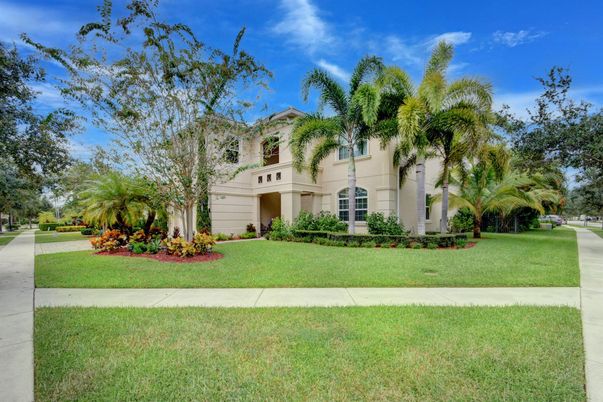 Backyard, Exterior, Facade, French Provincial