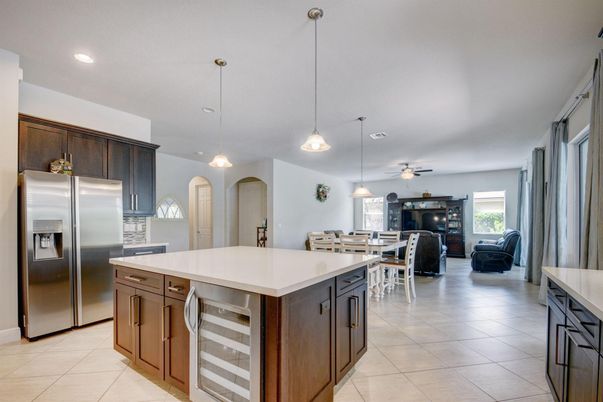 Dining room, Interior, Kitchen, Pendant Lights, Recessed Lighting, Stainless Steel Appliances
