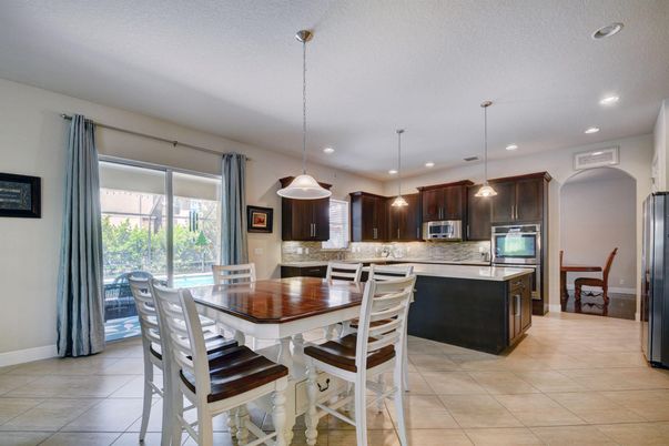 Dining room, Interior, Kitchen, Pendant Lights, Recessed Lighting, Stainless Steel Appliances