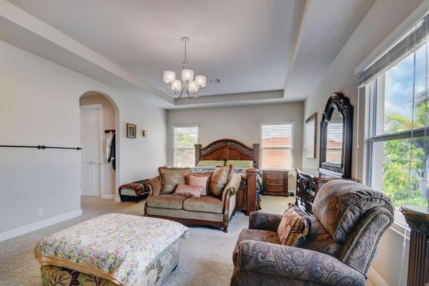 Chandelier, Interior, Living room