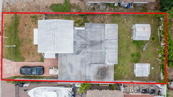 Exterior, Drone