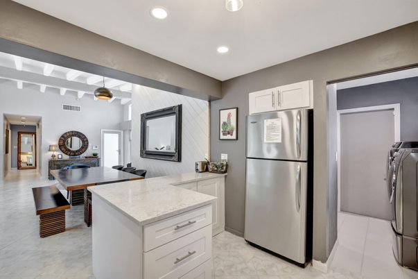 Dining room, Interior, Kitchen, Recessed Lighting