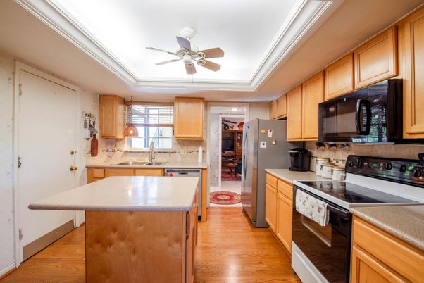 Interior, Kitchen, Recessed Lighting, Wood Texture Flooring