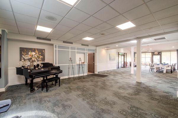 Dining room, Interior, Piano, Recessed Lighting