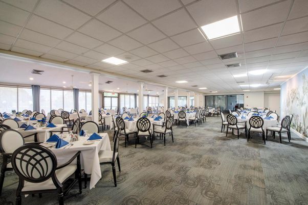 Dining room, Interior, Recessed Lighting