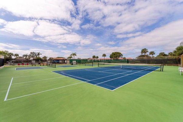 Exterior, Tennis Courts