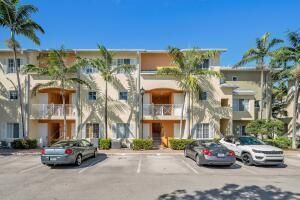 Exterior, Facade, Condo Building