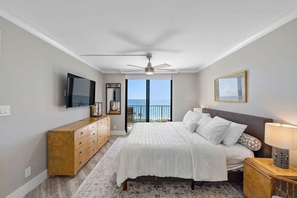 Bedroom, Interior, Water, Wood Texture Flooring