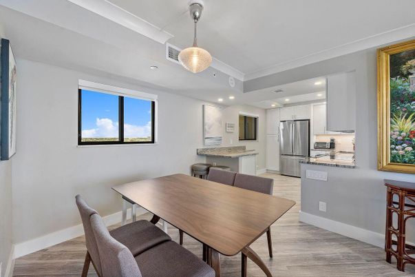 Dining room, Interior, Kitchen, Pendant Lights, Recessed Lighting, Stainless Steel Appliances, Wood Texture Flooring