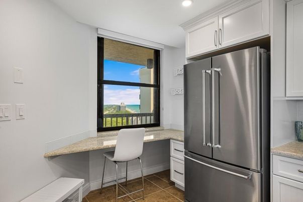 Interior, Kitchen, Recessed Lighting, Stainless Steel Appliances, Water