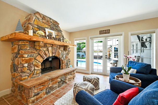 Fireplace, Interior, Living room