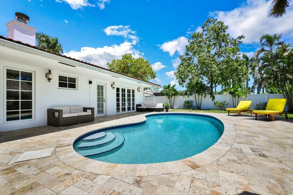 Exterior, Pool