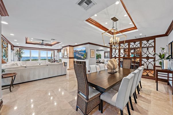 Dining room, Interior, Living room, Pendant Lights, Recessed Lighting