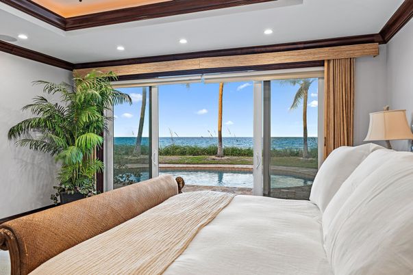 Bedroom, Interior, Recessed Lighting, Water