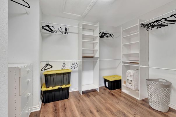 Interior, Walk-in Closets, Wood Texture Flooring