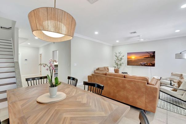 Dining room, Interior, Living room, Recessed Lighting