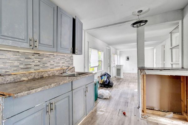 Interior, Pendant Lights, Wood Texture Flooring