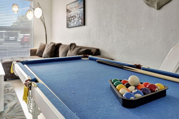 Billiard Table, Game Room, Interior