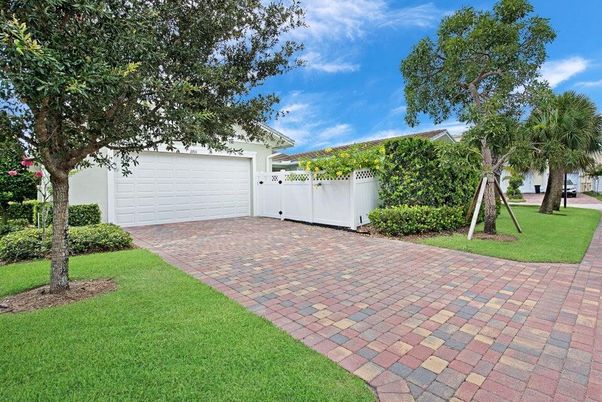 Backyard, Detached Garage, Exterior