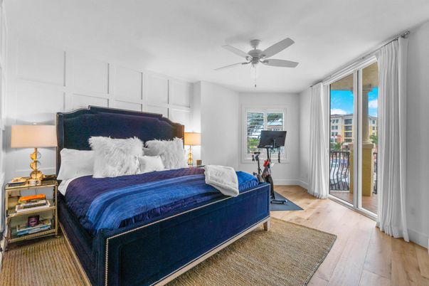 Bedroom, Fitness Equipment, Interior, Wood Texture Flooring