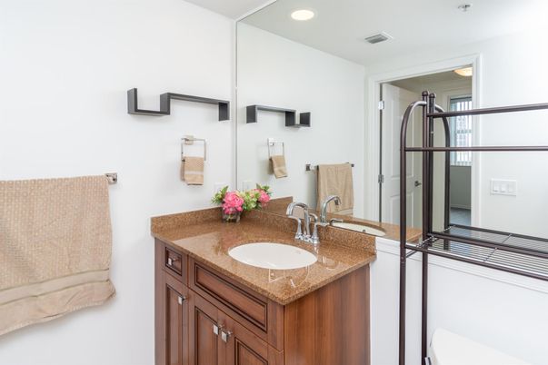 Bathroom, Interior, Recessed Lighting