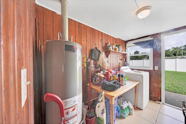 Interior, Washer, Wooden Walls
