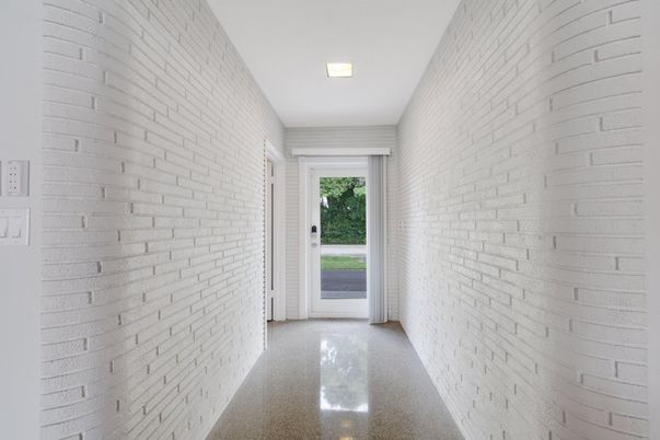 Empty room, Interior, Recessed Lighting, Stone Walls