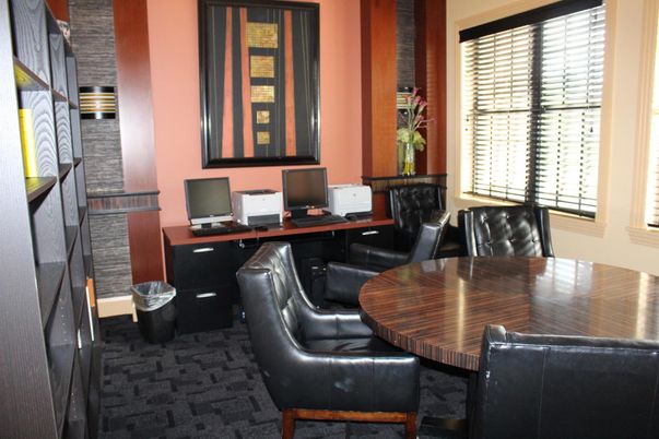 Home Office, Interior