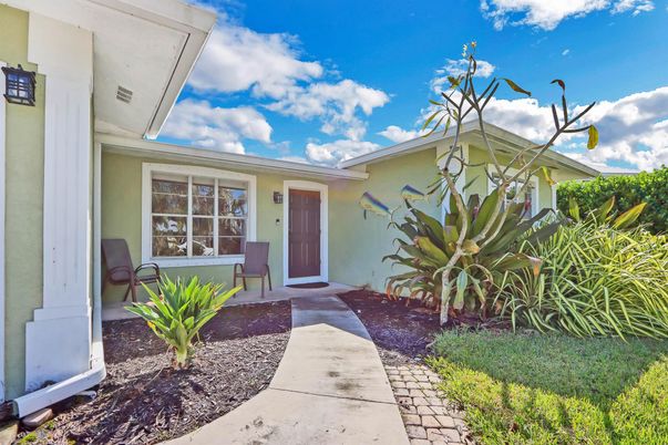 Attached, Backyard, Exterior, Facade, Ranch