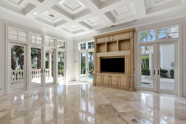 Empty room, Interior, Recessed Lighting