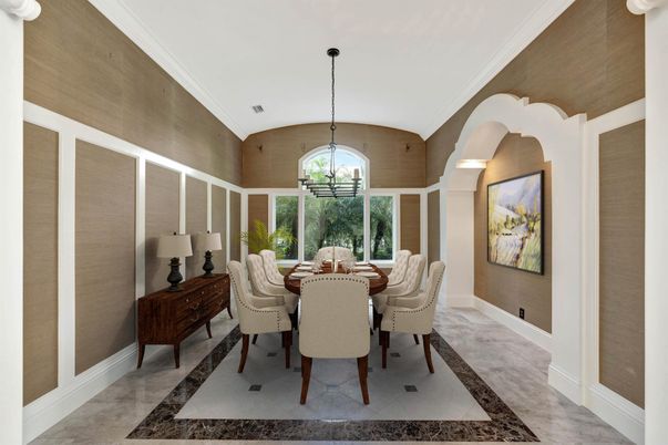 Chandelier, Dining room, Interior, Pendant Lights