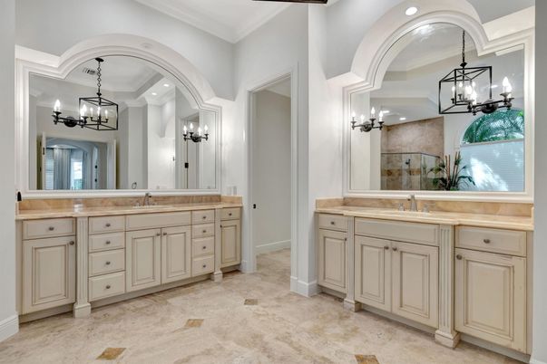 Bathroom, Chandelier, Dual Sink Vanities, Interior, Pendant Lights, Recessed Lighting