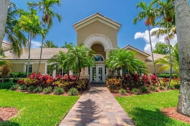 Backyard, Exterior, Facade, Mediterranean