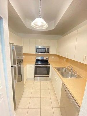 Interior, Kitchen, Pendant Lights, Stainless Steel Appliances