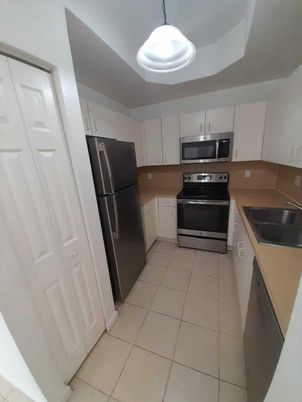 Interior, Kitchen, Pendant Lights, Stainless Steel Appliances