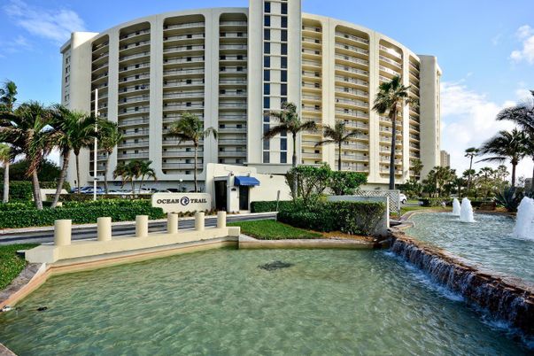 Exterior, Facade, Pool, Condo Building