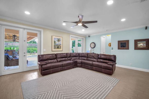 Interior, Living room, Recessed Lighting, Wood Texture Flooring