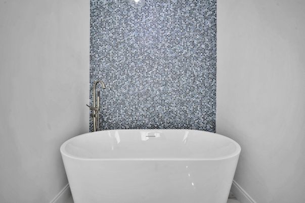 Bathroom, Free Standing Baths, Interior