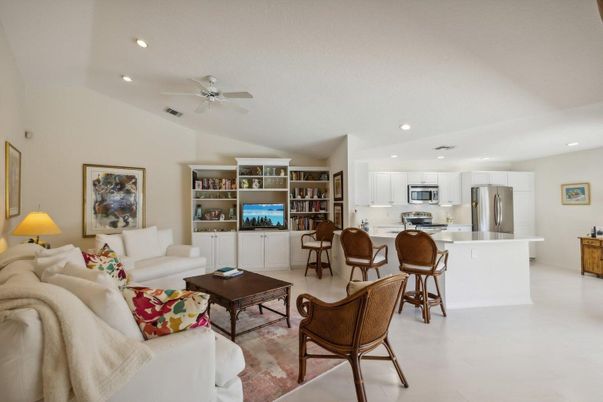 Interior, Kitchen, Living room, Recessed Lighting, Stainless Steel Appliances