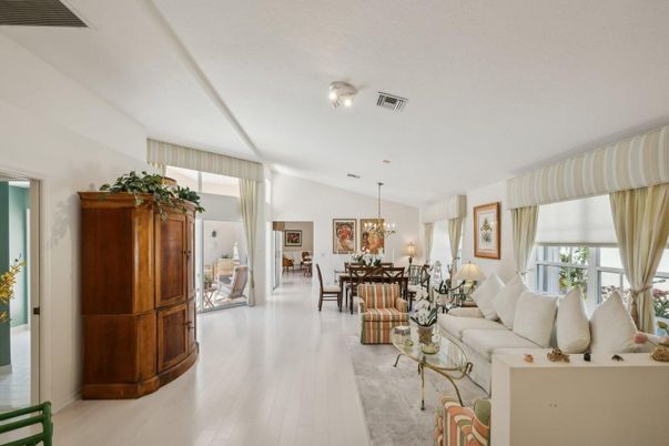 Chandelier, Dining room, Interior, Living room, Wood Texture Flooring
