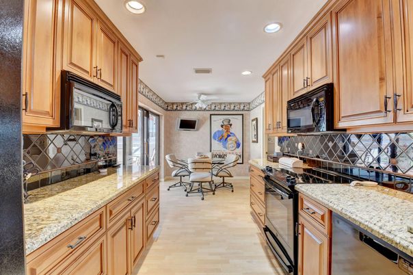 Dining room, Interior, Kitchen, Recessed Lighting, Wood Texture Flooring