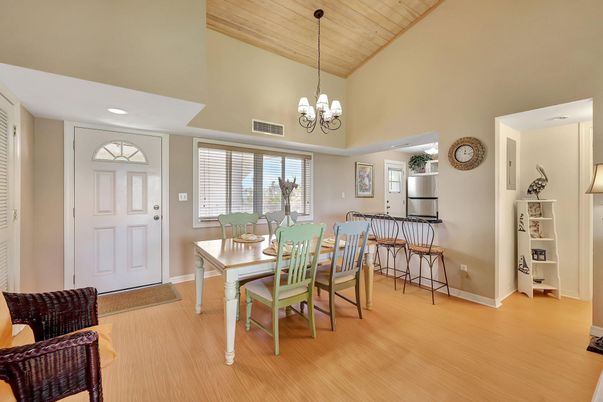 Chandelier, Dining room, Interior, Pendant Lights, Recessed Lighting, Wooden Ceilings, Wood Texture Flooring