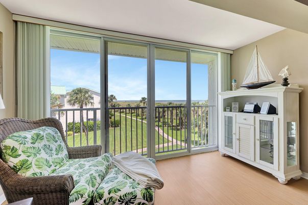 Interior, Sun Room, Wood Texture Flooring