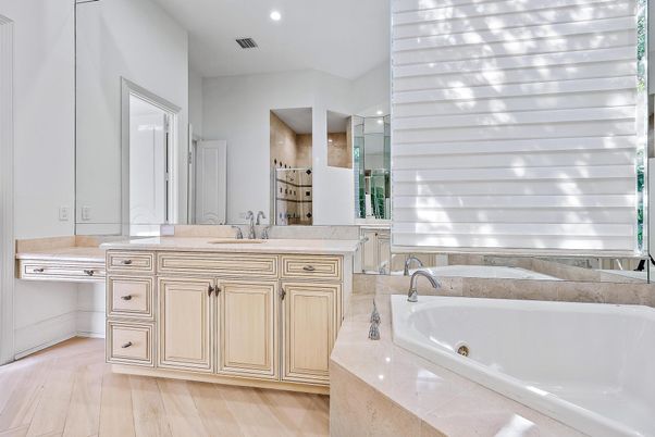 Bathroom, Interior, Recessed Lighting, Wood Texture Flooring