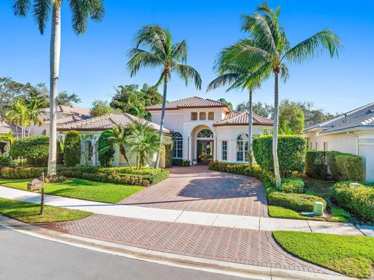 Backyard, Exterior, Facade, Mediterranean
