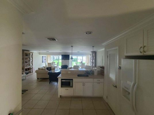 Dining room, Interior, Living room, Pendant Lights, Recessed Lighting