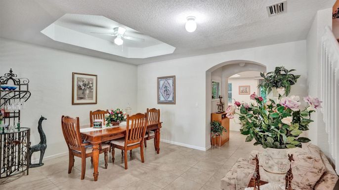 Dining room, Interior