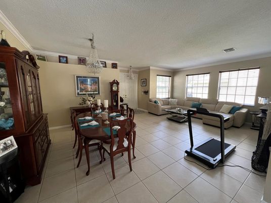 Chandelier, Dining room, Interior, Living room