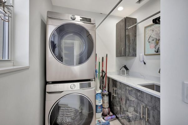 Interior, Recessed Lighting, Utility Closets, Washer