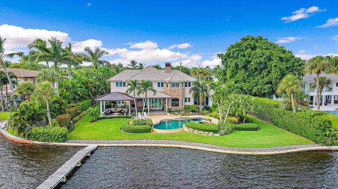 Exterior, Lake, Pool